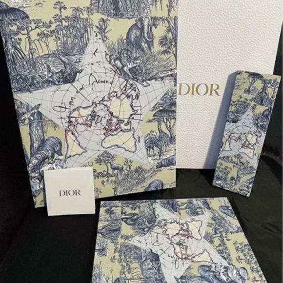 Dior The World Traveller Exclusive Office Set Notebook & Pencils Stationery NEW - Picture 7 of 9